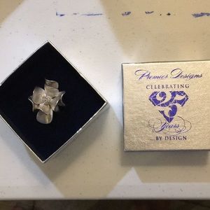 Premier Designs Magnolia Ring